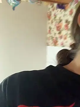 Snapshot of MiraMiss chatting on November 28, 2025, 7:25 pm MiraMiss online show from November 28, 2025, 7:25 pm