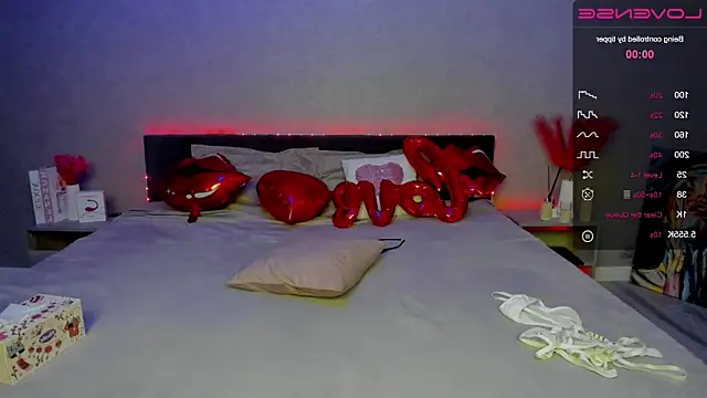 Snapshot of BritneyLix chatting on February 28, 2025, 2:53 pm BritneyLix online show from February 28, 2025, 2:53 pm