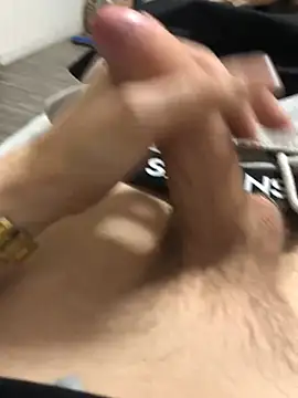 Snapshot of Leno666 chatting on December 20, 2024, 1:43 pm Leno666 online show from December 20, 2024, 1:43 pm