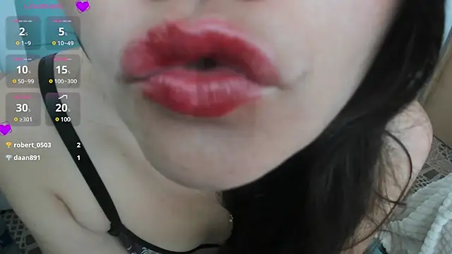 Snapshot of DannaMishellx_ chatting on February 28, 2025, 8:39 pm DannaMishellx online show from February 28, 2025, 8:39 pm