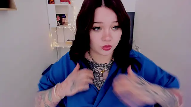 Snapshot of MoonLghte chatting on March 9, 2025, 11:36 am MoonLghte online show from March 9, 2025, 11:36 am