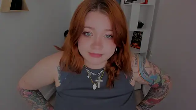 Snapshot of MoonLghte chatting on September 22, 2025, 7:53 pm MoonLghte online show from September 22, 2025, 7:53 pm