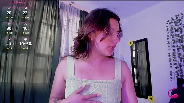 Snapshot of Noellesable chatting on February 11, 2025, 5:40 pm Noellesable online show from February 11, 2025, 5:40 pm