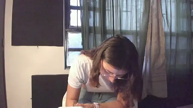 Snapshot of Noellesable chatting on November 15, 2025, 5:28 pm Noellesable online show from November 15, 2025, 5:28 pm