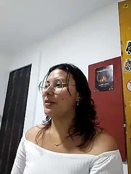 Snapshot of Noellesable chatting on February 21, 2025, 4:18 am Noellesable online show from February 21, 2025, 4:18 am