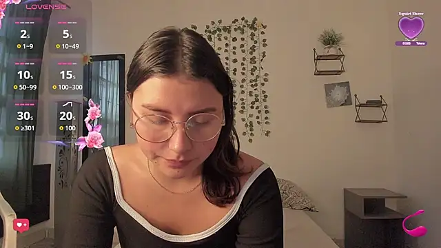 Snapshot of Noellesable chatting on September 24, 2025, 6:25 pm Noellesable online show from September 24, 2025, 6:25 pm