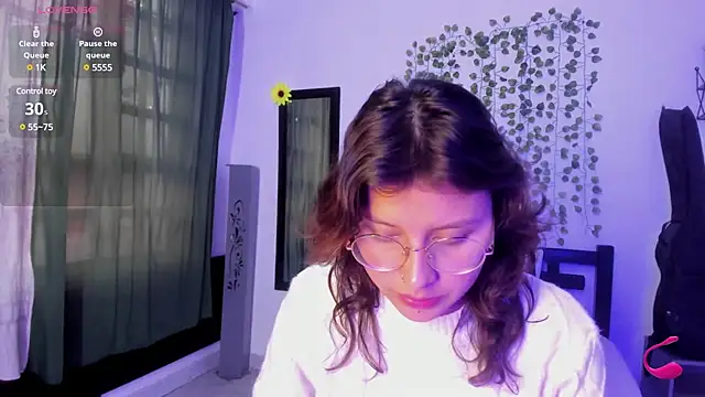 Snapshot of Noellesable chatting on March 8, 2025, 7:09 pm Noellesable online show from March 8, 2025, 7:09 pm