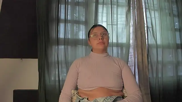 Snapshot of Noellesable chatting on November 14, 2025, 5:16 pm Noellesable online show from November 14, 2025, 5:16 pm