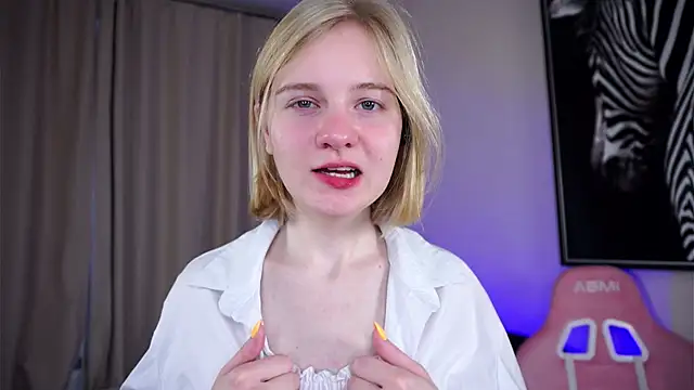 Snapshot of OdelinaFicken chatting on October 29, 2025, 6:12 am OdelinaFicken online show from October 29, 2025, 6:12 am