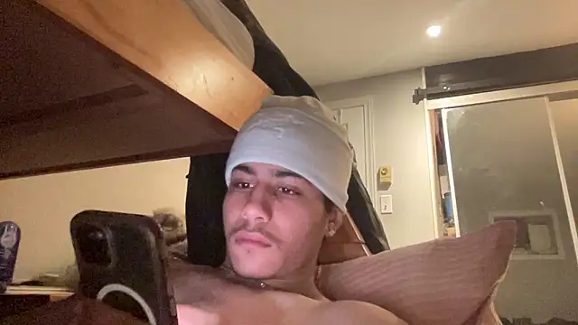 johnycash21 online show from April 15, 2026, 7:14 am