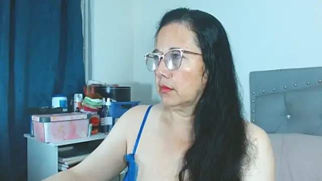 maturepriscila online show from February 4, 2026, 1:28 pm