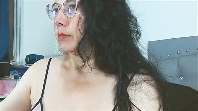 maturepriscila online show from April 1, 2026, 2:03 pm