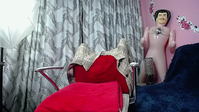 Kate Laurence  online show from December 14, 2024, 10:13 am