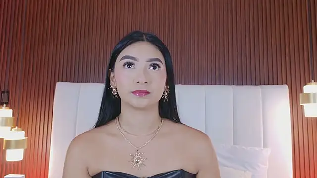 MeganCruzGB online show from November 6, 2025, 12:42 pm