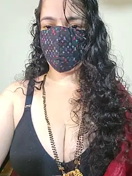 Snapshot of nsdhlove chatting on July 6, 2026, 6:42 am nsdhlove online show from July 6, 2026, 6:42 am