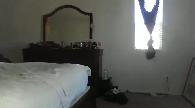 2Fly4Guy online show from December 17, 2024, 10:11 pm