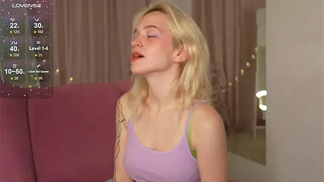 Snapshot of lolly_pie chatting on November 25, 2025, 3:45 pm lolly pie online show from November 25, 2025, 3:45 pm