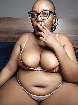 Snapshot of CHERRYYUMMY chatting on April 21, 2026, 6:42 am CHERRYYUMMY online show from April 21, 2026, 6:42 am