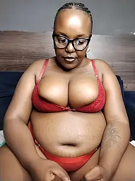 Snapshot of CHERRYYUMMY chatting on April 17, 2026, 11:18 pm CHERRYYUMMY online show from April 17, 2026, 11:18 pm