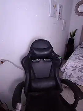 milf venus online show from April 10, 2026, 7:43 pm