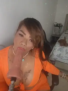 milf venus online show from April 16, 2026, 9:39 pm