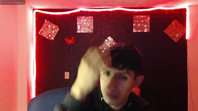 Snapshot of BIG_cockpether chatting on April 15, 2026, 10:21 pm BIG cockpether online show from April 15, 2026, 10:21 pm