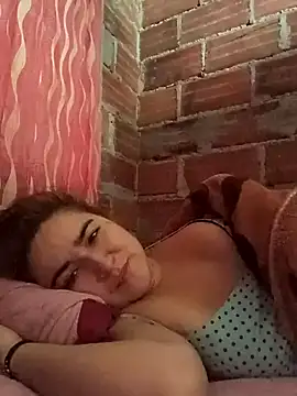 Snapshot of alexax0 chatting on February 11, 2025, 12:04 pm alexax0 online show from February 11, 2025, 12:04 pm