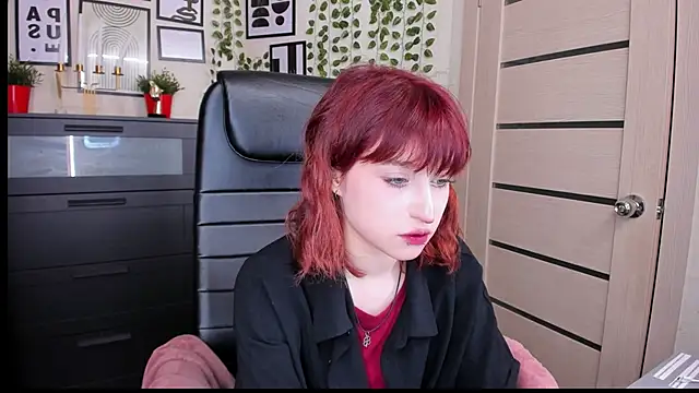 ElizaNik  online show from May 12, 2026, 11:22 pm