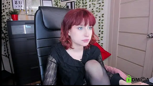 ElizaNik  online show from June 20, 2026, 10:04 pm