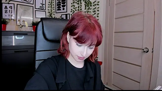 ElizaNik  online show from July 8, 2026, 11:05 pm
