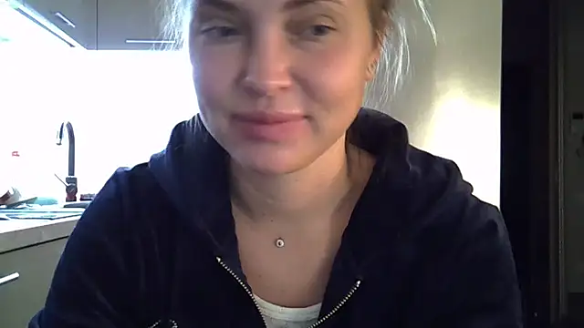 Lucky Anna online show from October 2, 2025, 7:06 pm