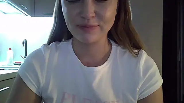 Lucky Anna online show from October 28, 2025, 1:32 pm