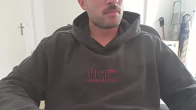 taallguyy 196 online show from October 5, 2025, 9:00 am