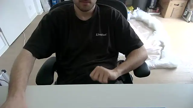 taallguyy 196 online show from March 13, 2026, 11:04 am