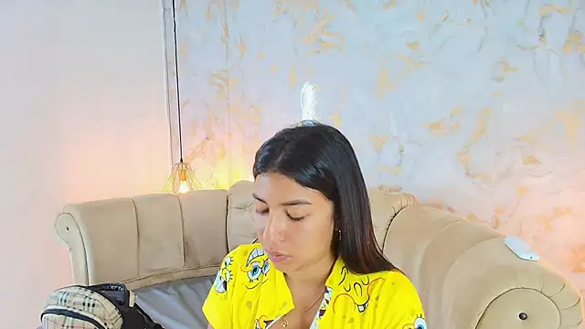 khloeblake online show from April 7, 2026, 4:58 am