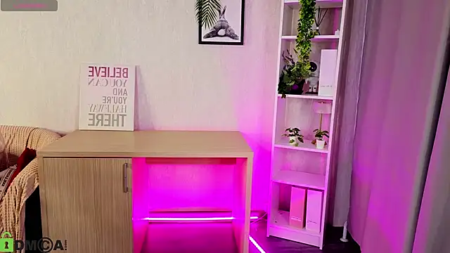 Snapshot of Christy_Little chatting on December 3, 2025, 12:44 am Christy Little online show from December 3, 2025, 12:44 am