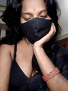 Shivani Tivari online show from November 10, 2025, 2:55 pm