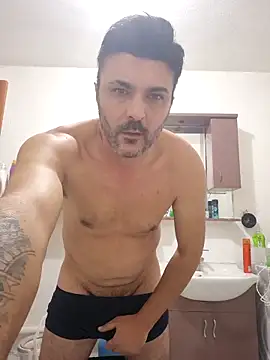 Snapshot of hot_man_eray chatting on November 27, 2025, 7:36 pm hot man eray online show from November 27, 2025, 7:36 pm