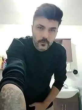 Snapshot of hot_man_eray chatting on November 11, 2025, 5:30 pm hot man eray online show from November 11, 2025, 5:30 pm