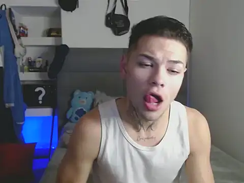 MarceloMilk online show from November 29, 2025, 12:00 am