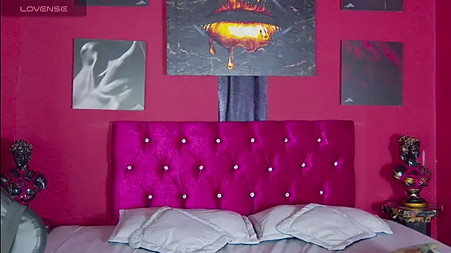 Snapshot of Lunamistyc chatting on November 7, 2025, 7:29 pm Lunamistyc online show from November 7, 2025, 7:29 pm