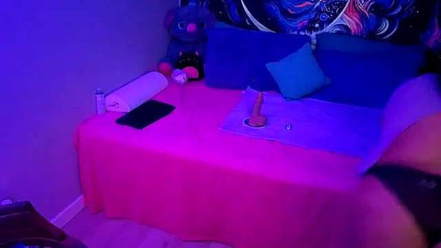 Snapshot of RoxiesObsession chatting on March 13, 2025, 11:59 pm RoxiesObsession online show from March 13, 2025, 11:59 pm