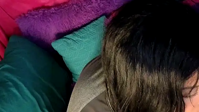 Snapshot of RoxiesObsession chatting on March 4, 2025, 8:57 am RoxiesObsession online show from March 4, 2025, 8:57 am