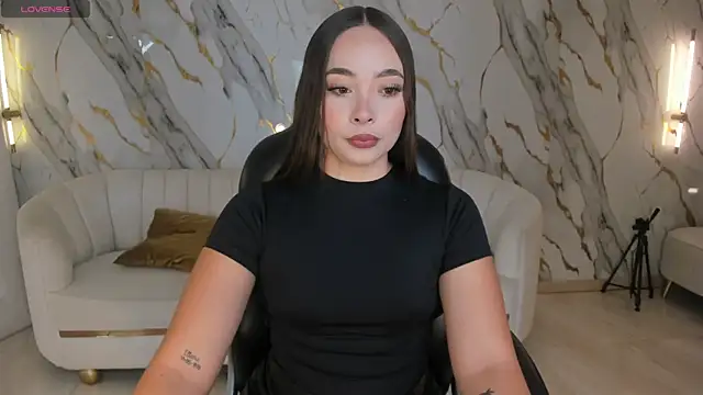 AlinaKravitz online show from March 25, 2026, 7:13 pm