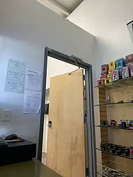 Snapshot of jr91esl chatting on February 15, 2025, 5:17 pm jr91esl online show from February 15, 2025, 5:17 pm