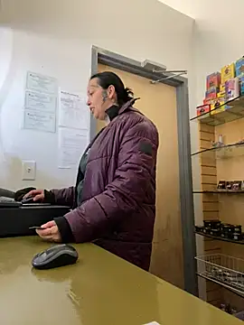 Snapshot of jr91esl chatting on February 20, 2025, 4:14 pm jr91esl online show from February 20, 2025, 4:14 pm