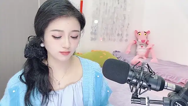 starsqimei online show from February 11, 2026, 5:40 am