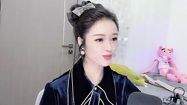 Snapshot of starsqimei chatting on December 2, 2025, 5:53 am starsqimei online show from December 2, 2025, 5:53 am