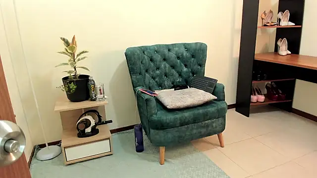 Snapshot of baker_ella chatting on February 21, 2025, 3:01 am baker ella online show from February 21, 2025, 3:01 am