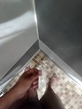 mylovetr1 online show from November 9, 2025, 6:28 am